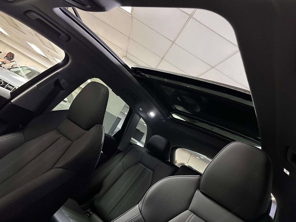 Used 2025 Audi Q5 Premium Plus w/ Premium Plus image 14