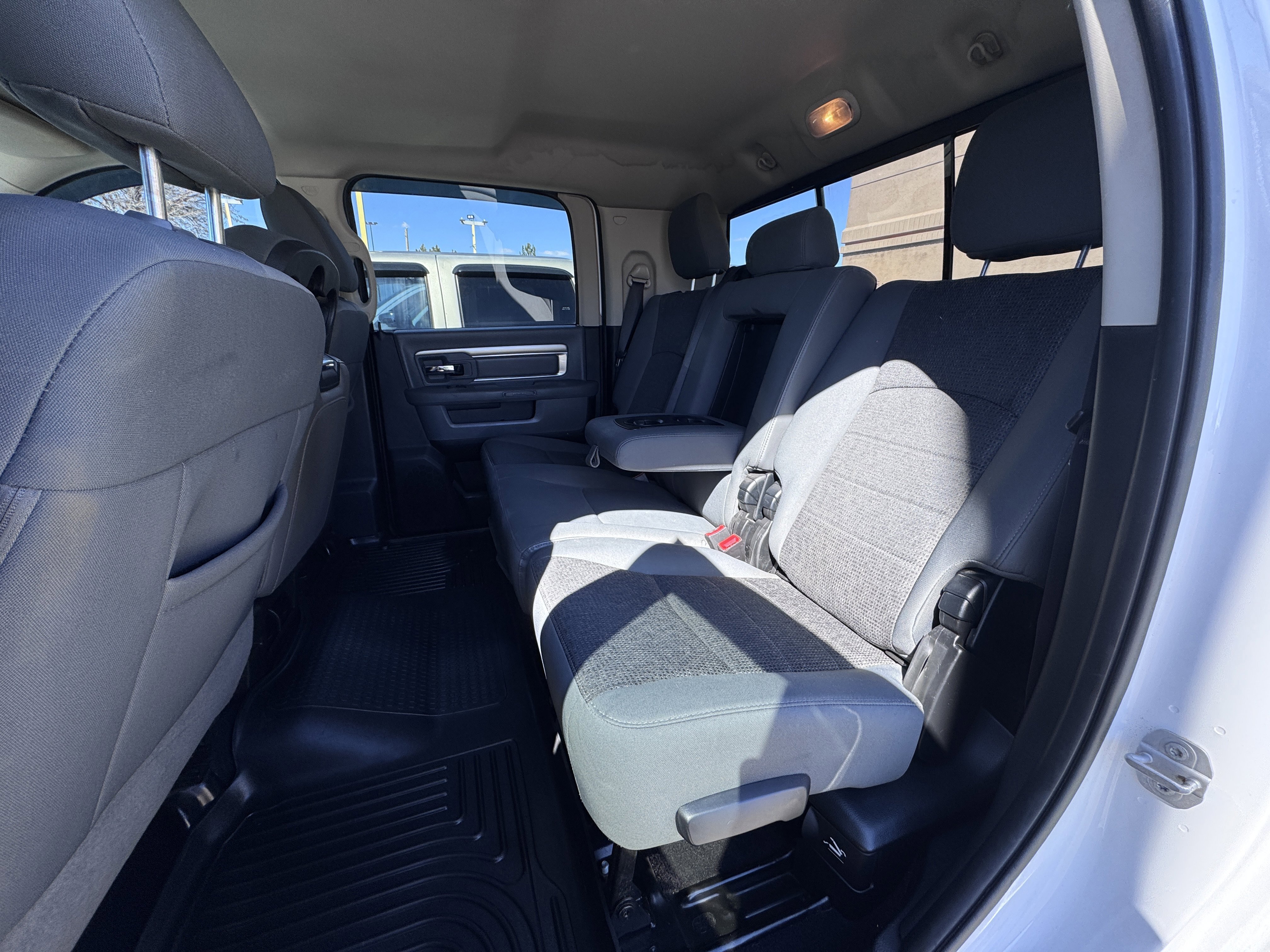 Used 2015 RAM 2500 SLT w/ Protection Group image 43