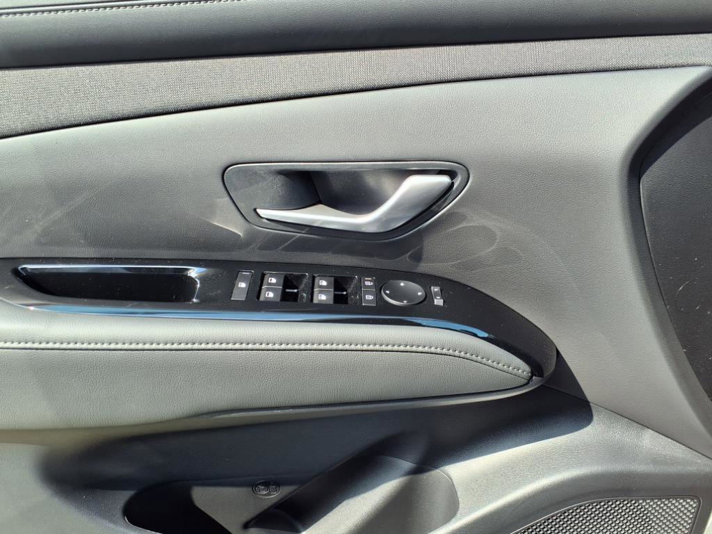 New 2025 Hyundai Santa Cruz SEL image 8