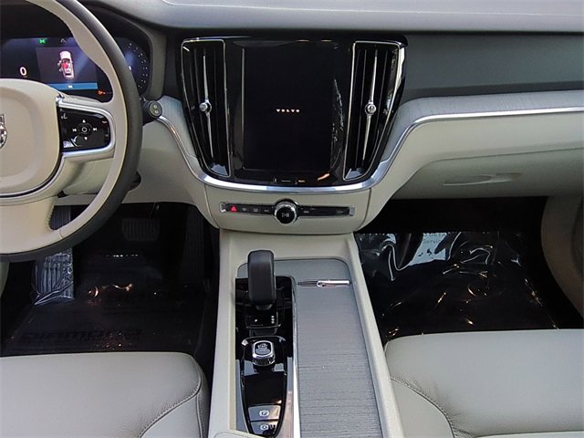 New 2026 Volvo V60 B5 Cross Country Plus w/ Protection Package Premier image 15
