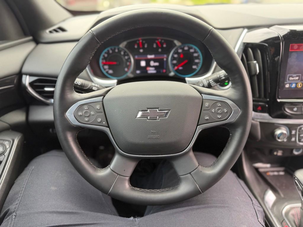 Used 2023 Chevrolet Traverse RS AWD/4WD image 6