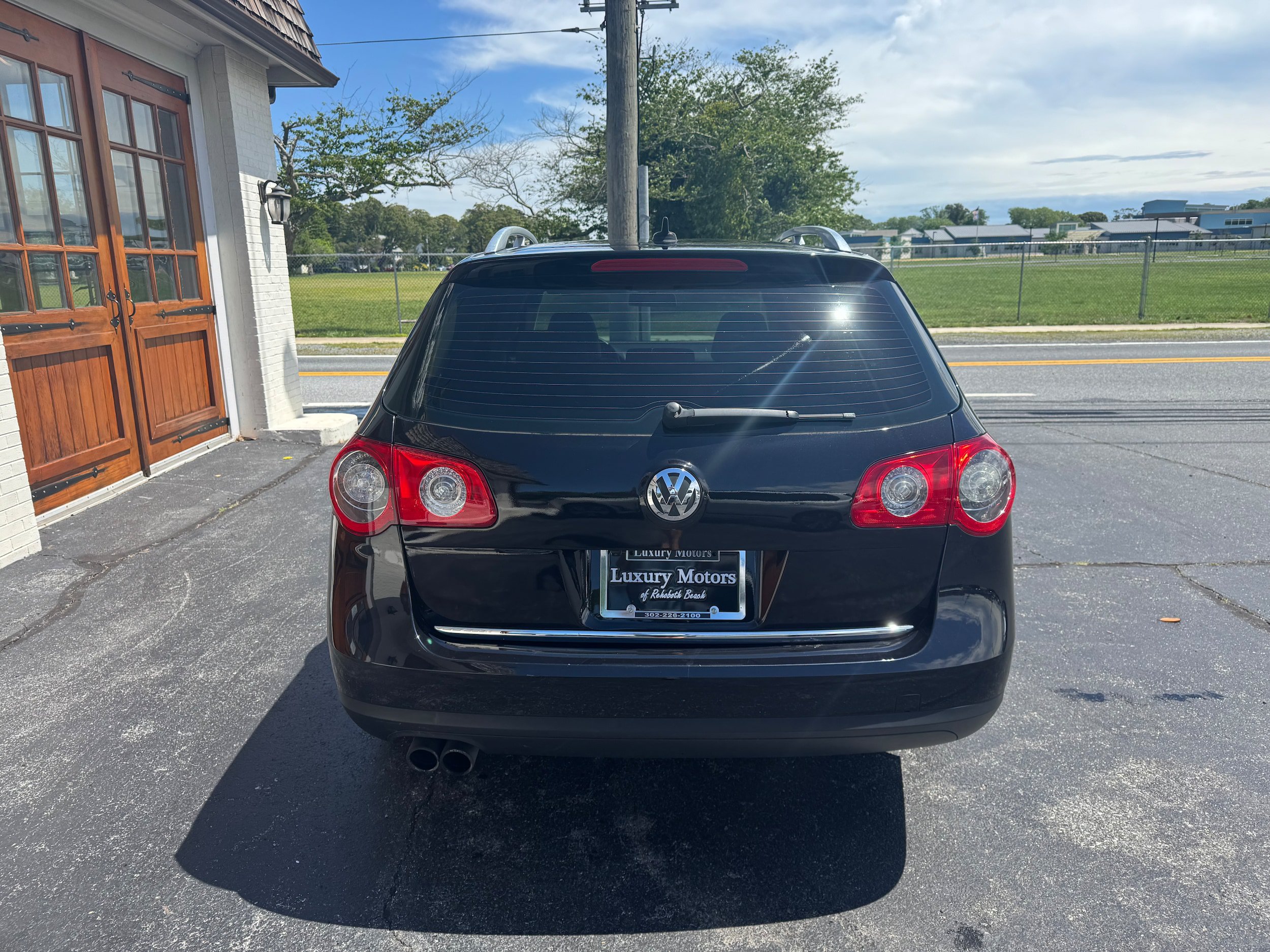 Used 2010 Volkswagen Passat Komfort FWD image 32
