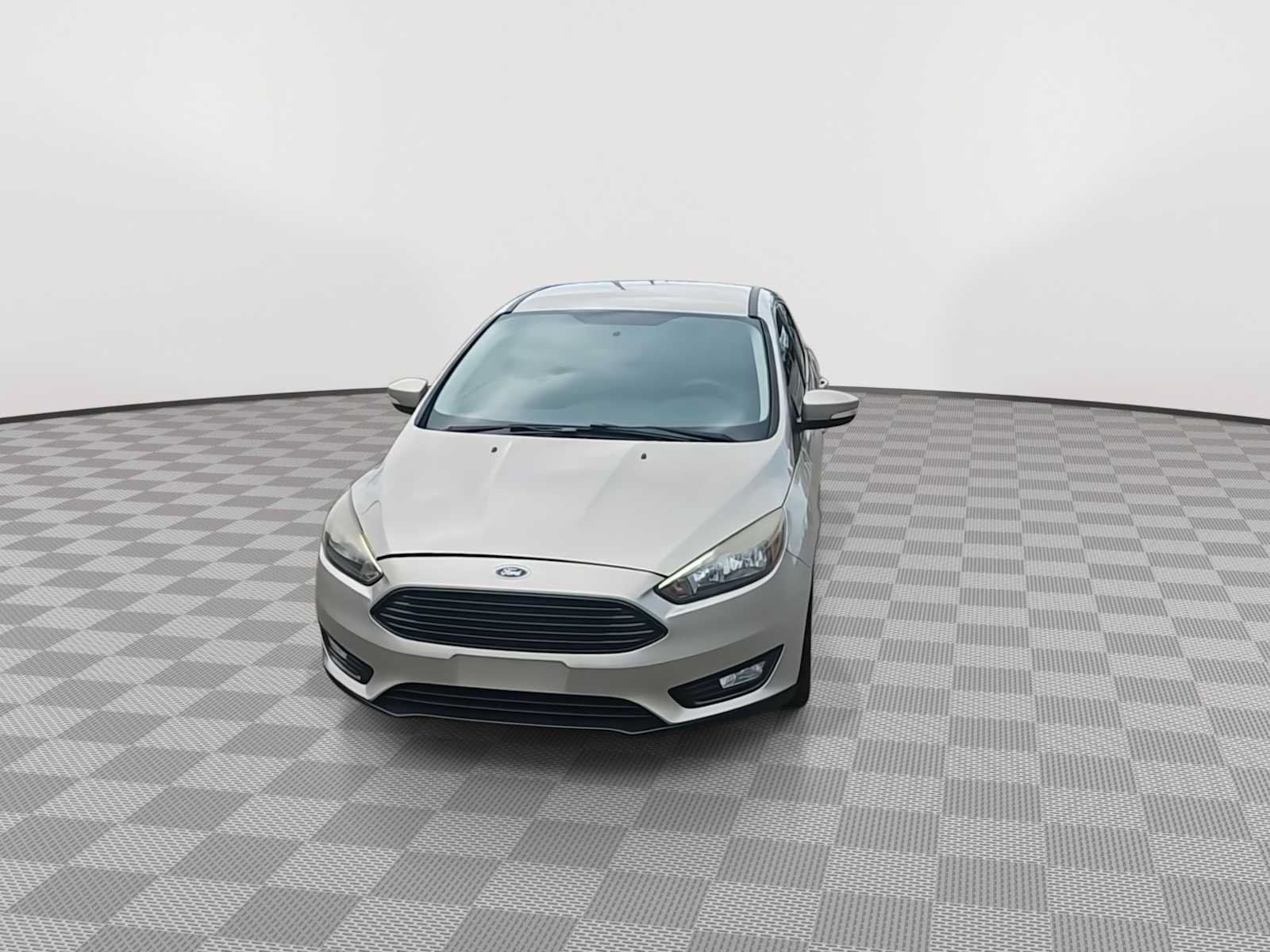 Used 2017 Ford Focus SE FWD image 3