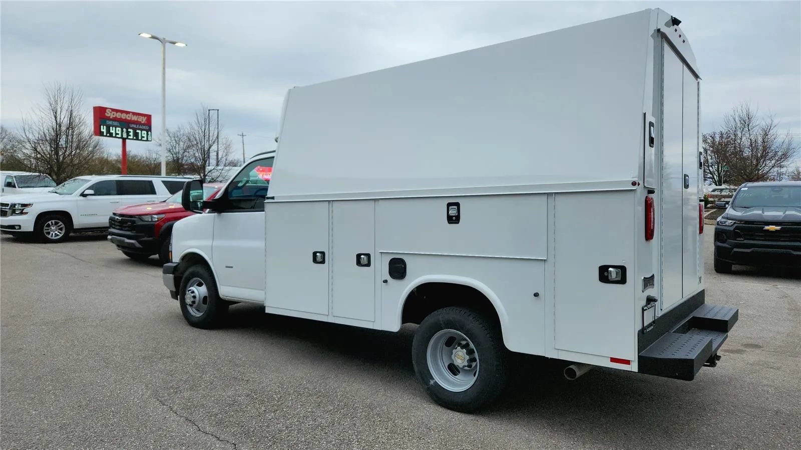 New 2025 Chevrolet Express 3500 w/ Power Convenience Package RWD image 3