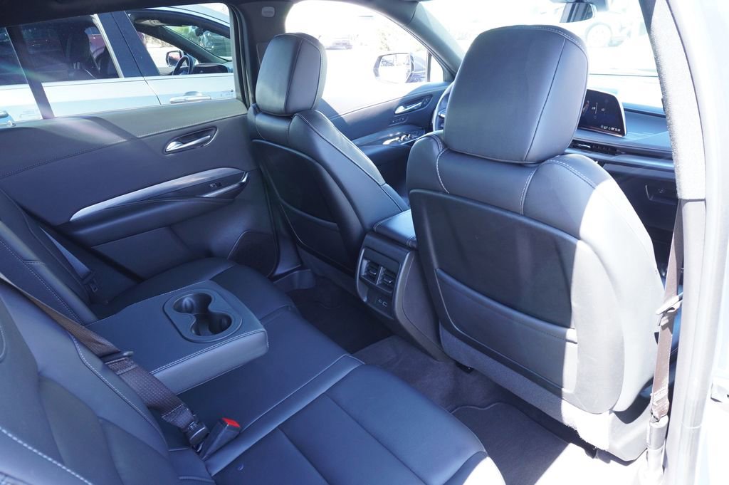 Certified 2025 Cadillac XT4 Premium Luxury image 10