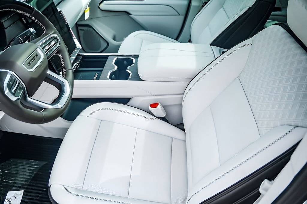 New 2026 GMC Acadia Denali w/ Super Cruise Package FWD image 10