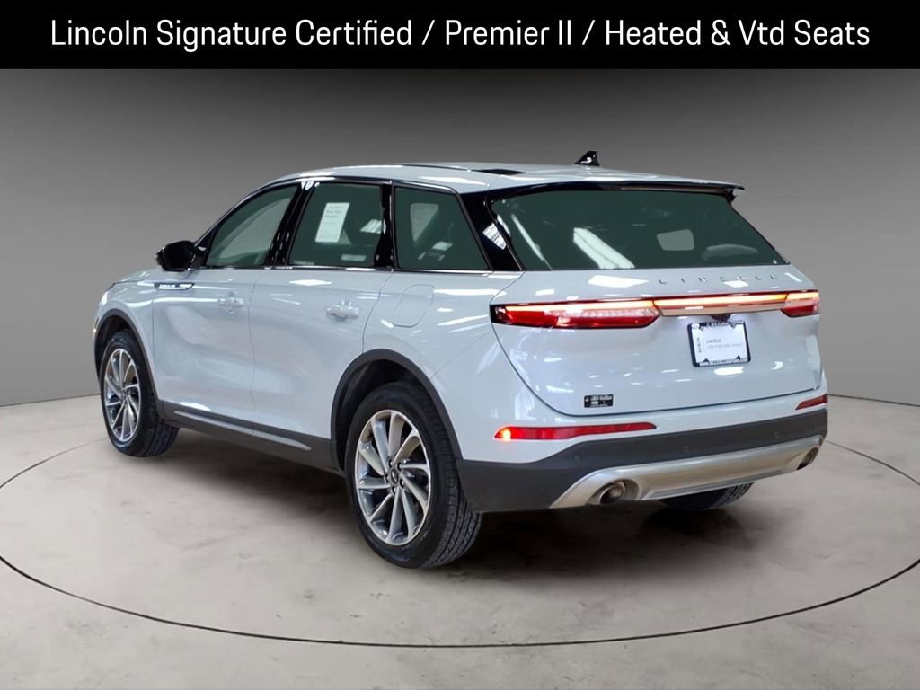 Used 2025 Lincoln Corsair AWD w/ Equipment Group 101A image 3