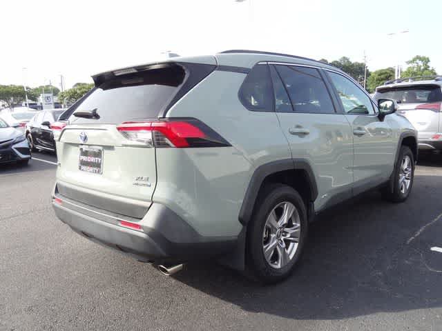 Used 2022 Toyota RAV4 XLE w/ Convenience Package AWD/4WD image 4