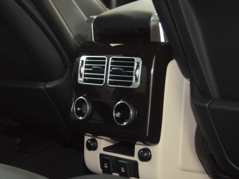Used 2018 Land Rover Range Rover Supercharged AWD/4WD image 31