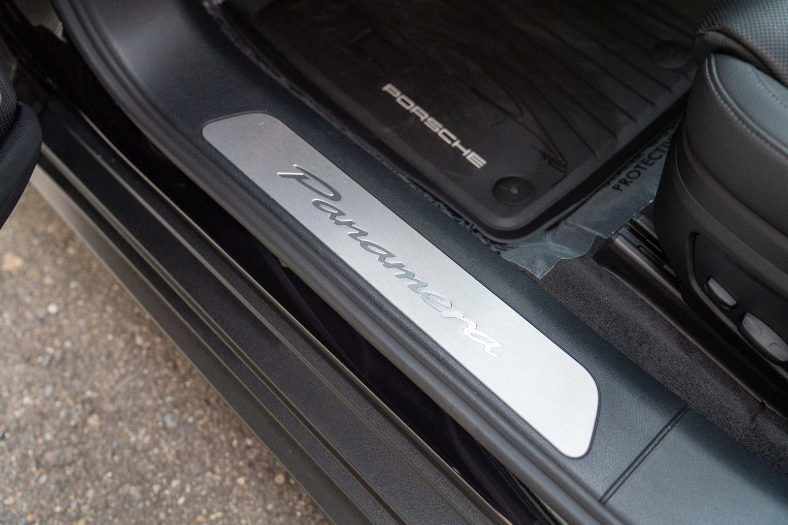 Used 2025 Porsche Panamera 4 image 11