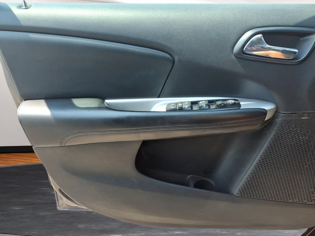 Used 2016 Dodge Journey SE w/ Flexible Seating Group FWD image 15