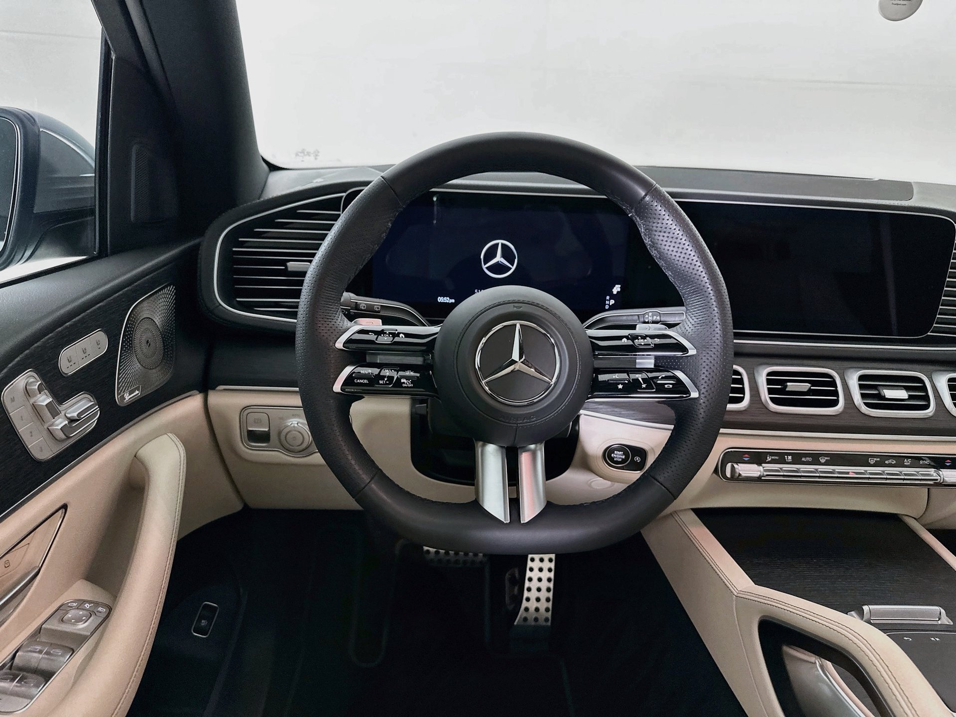 Certified 2026 Mercedes-Benz GLS 580 4MATIC image 25