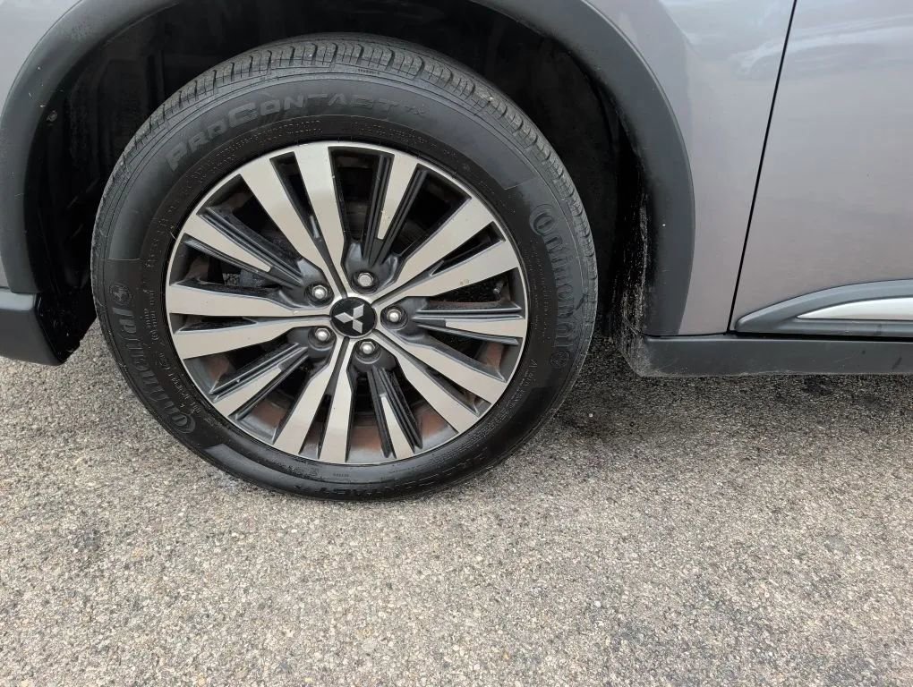 Used 2019 Mitsubishi Outlander ES FWD image 9