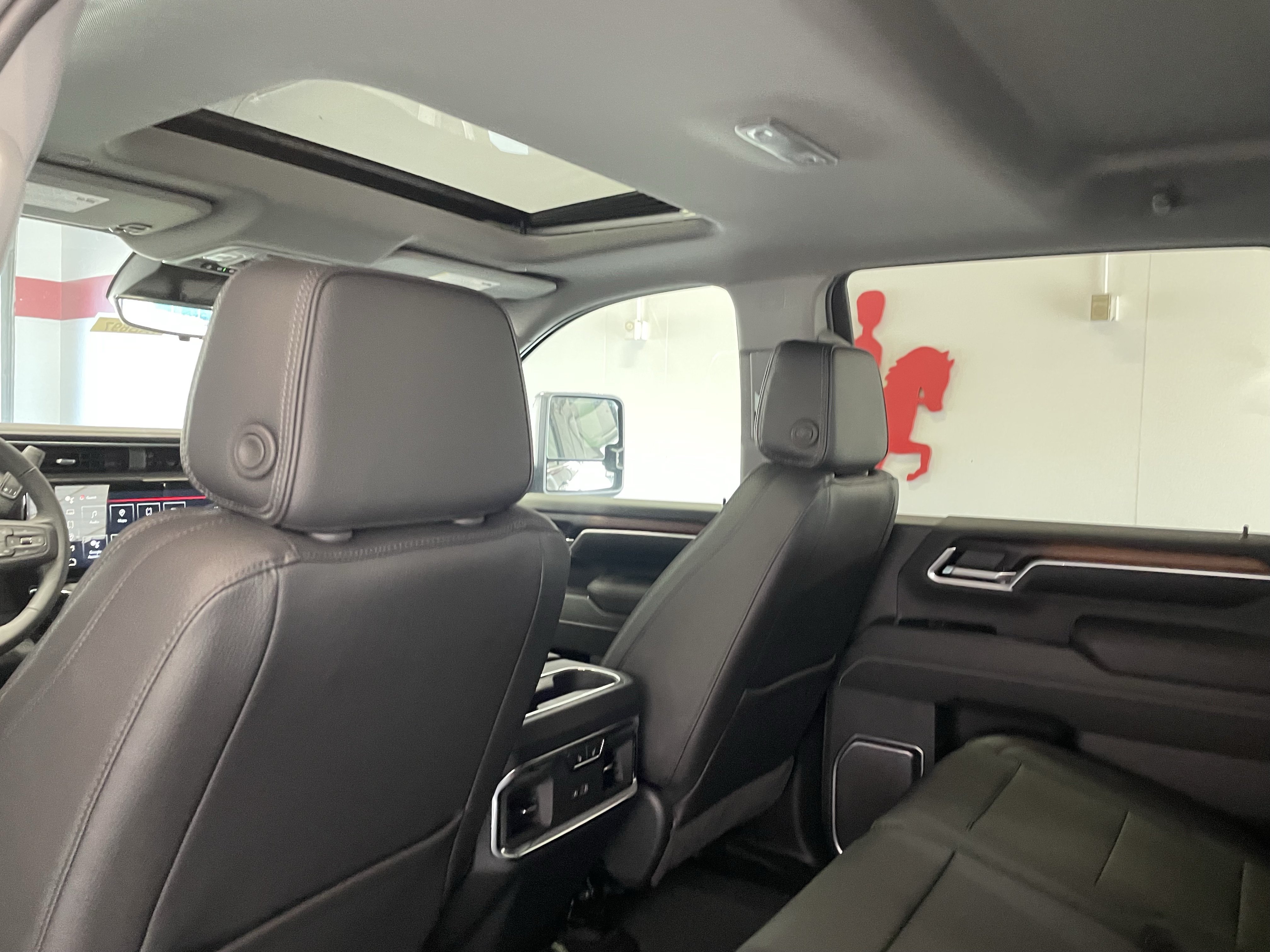 New 2026 GMC Sierra 2500 Denali w/ Denali Reserve Package AWD/4WD image 11