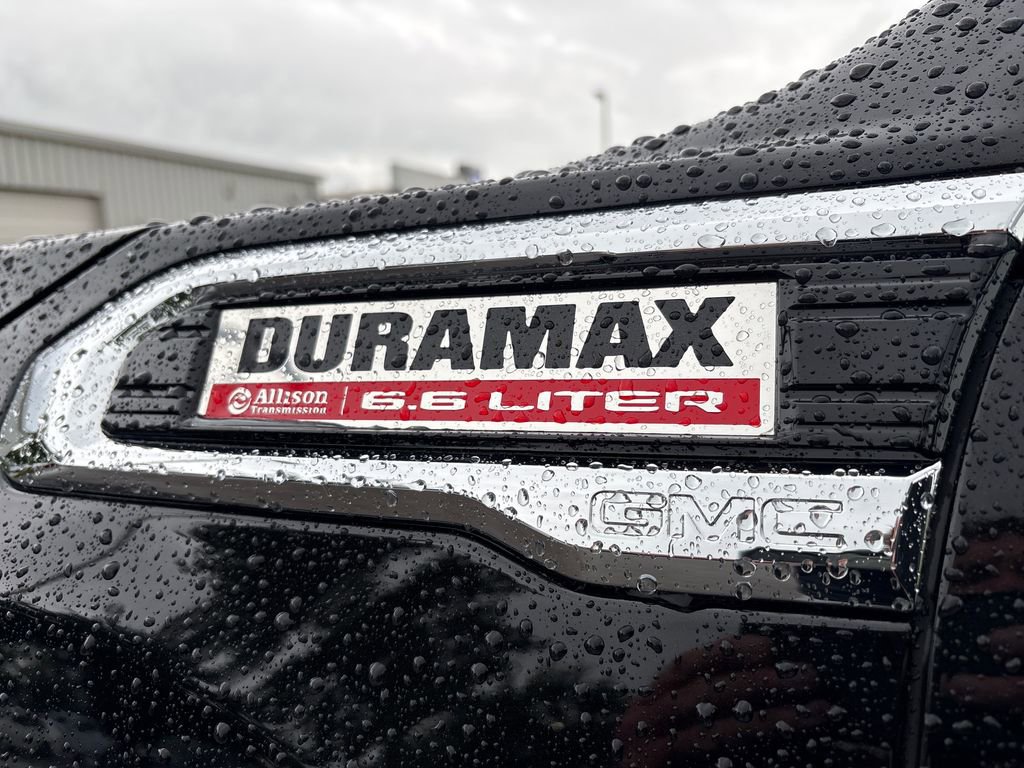 Used 2021 GMC Sierra 2500 Denali w/ Denali Black Diamond Edition AWD/4WD image 10