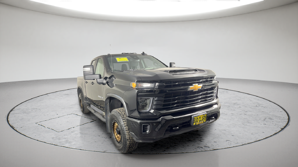 Used 2025 Chevrolet Silverado 2500 Custom w/ Custom Value Package AWD/4WD image 5