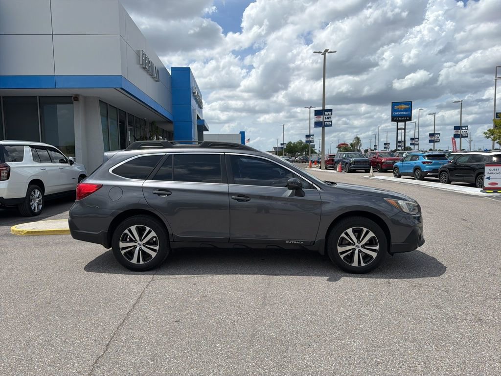 Used 2018 Subaru Outback 2.5i Limited image 7