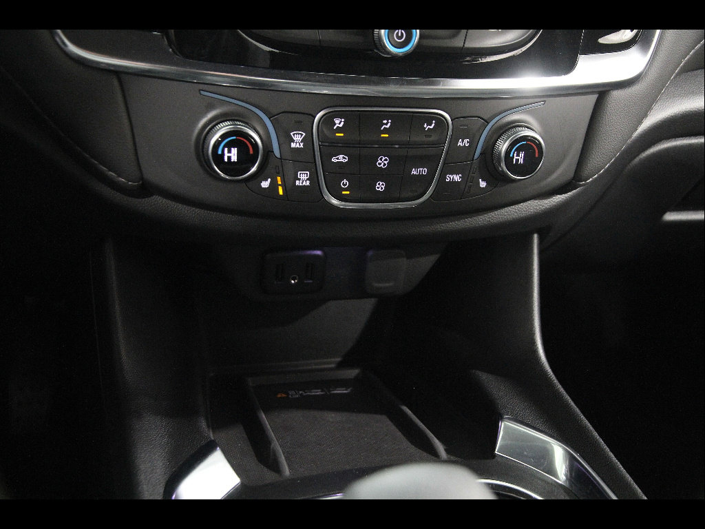 Certified 2023 Chevrolet Traverse LT FWD image 15