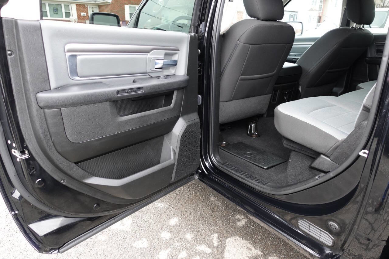 Used 2023 RAM 1500 Classic SLT w/ Electronics Convenience Group image 20