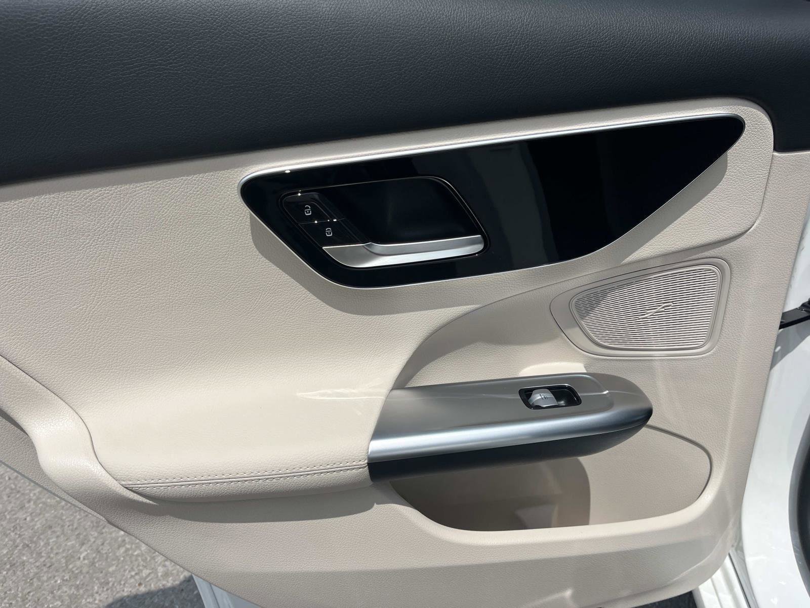 Used 2022 Mercedes-Benz C 300 Sedan image 14