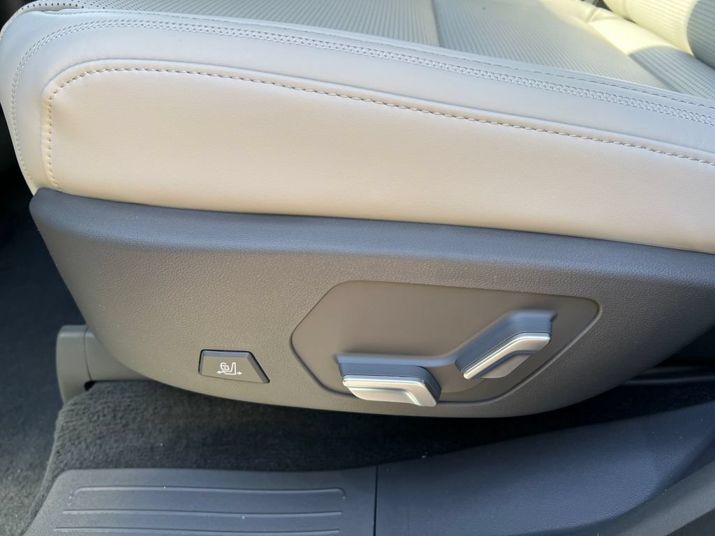 New 2026 Hyundai Santa Fe Calligraphy FWD image 26