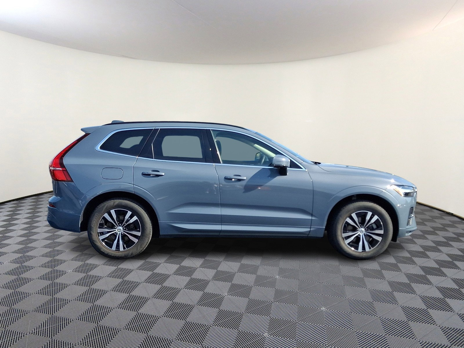 Used 2023 Volvo XC60 B5 Core AWD/4WD image 7
