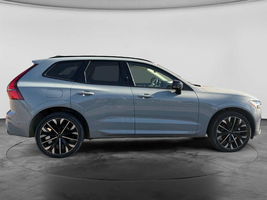 Used 2026 Volvo XC60 B5 Ultra AWD/4WD image 8