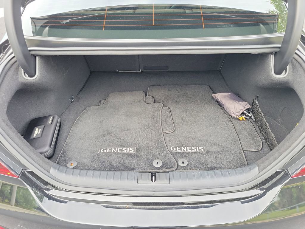 Used 2023 Genesis G70 3.3T w/ Sport Prestige Package image 7