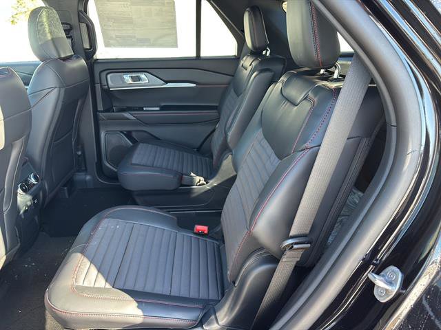 New 2026 Ford Explorer ST-Line w/ ST-Line Street Pack image 15