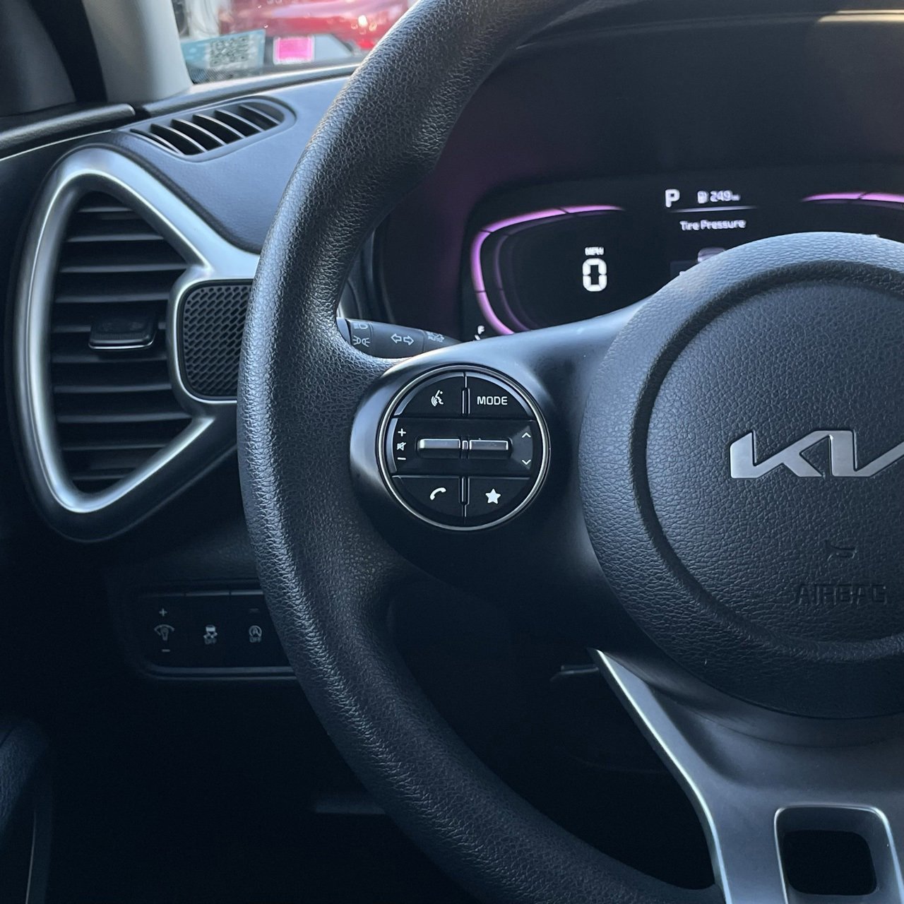 Used 2024 Kia Soul LX w/ Option Group 015 image 13