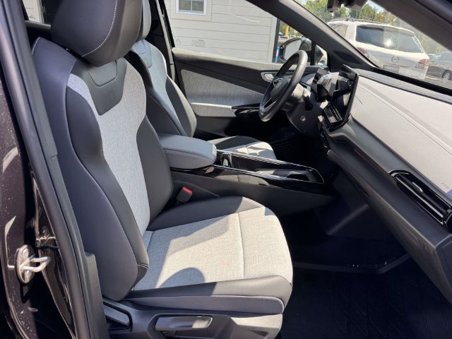 Used 2023 Volkswagen ID.4 Pro RWD image 11
