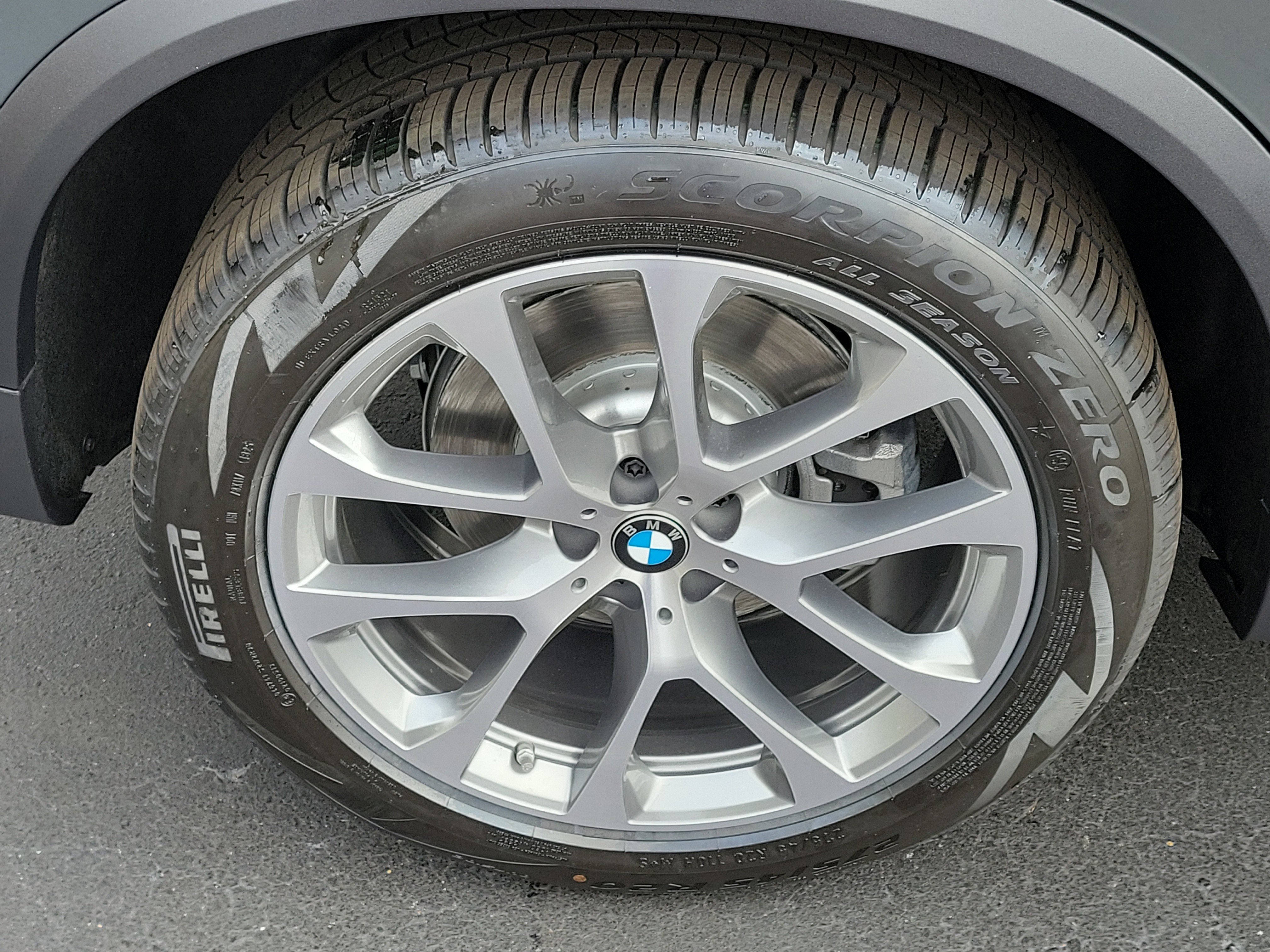 New 2026 BMW X5 sDrive40i image 5