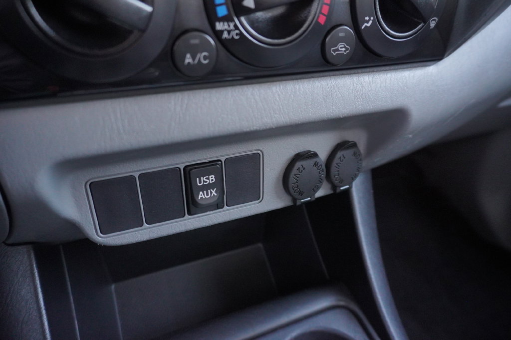 Used 2013 Toyota Tacoma 4x4 Access Cab V6 w/ SR5 Pkg image 18