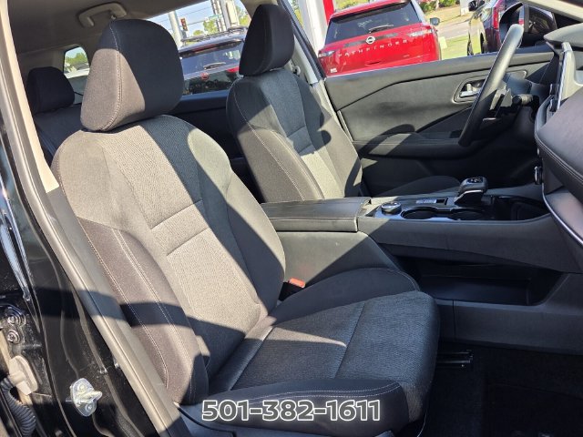 Used 2024 Nissan Rogue SV AWD/4WD image 18