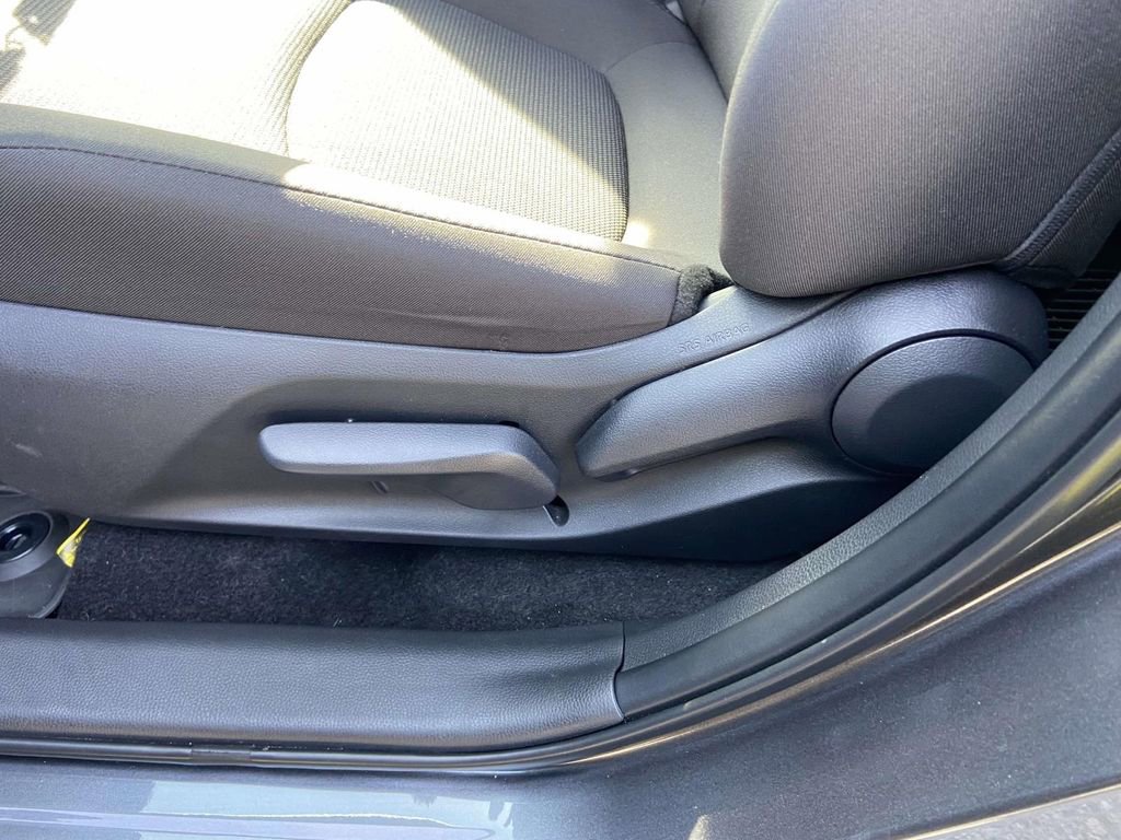 Used 2025 Toyota RAV4 LE image 15