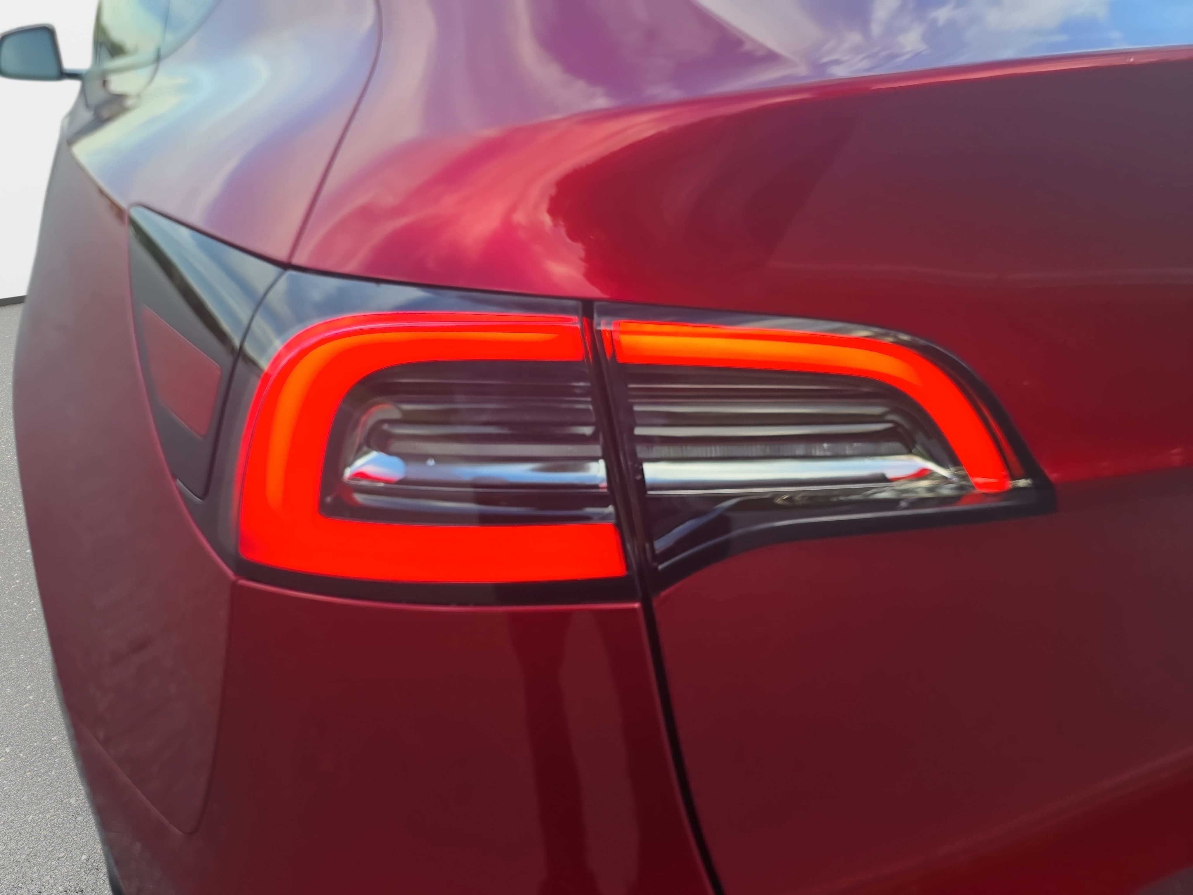 Used 2024 Tesla Model Y Long Range AWD/4WD image 34