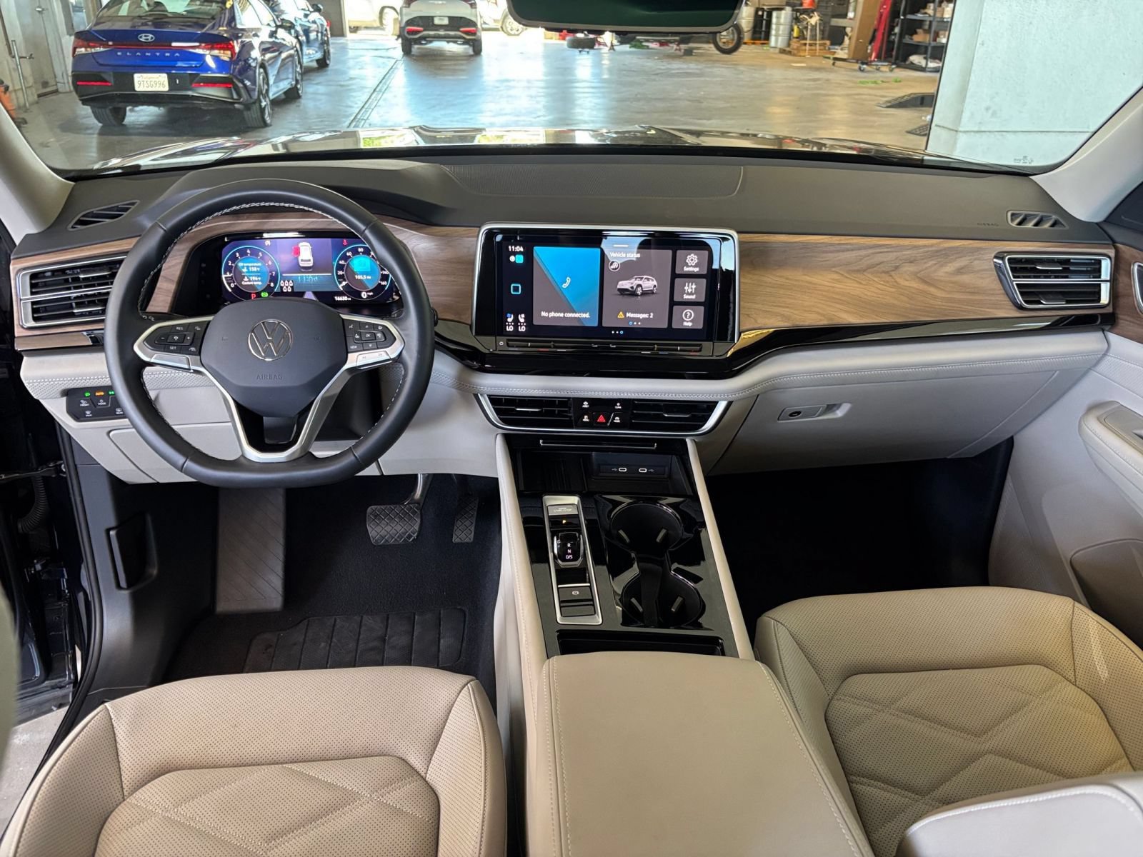 Used 2026 Volkswagen Atlas SE FWD image 36