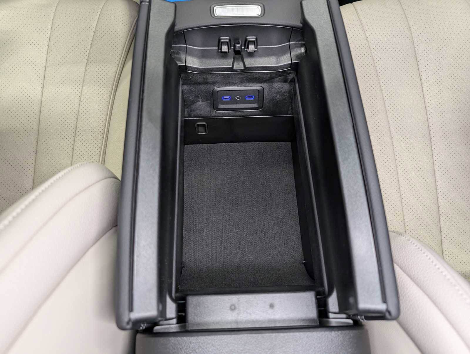 New 2026 Mercedes-Benz E 450 4MATIC Sedan image 15