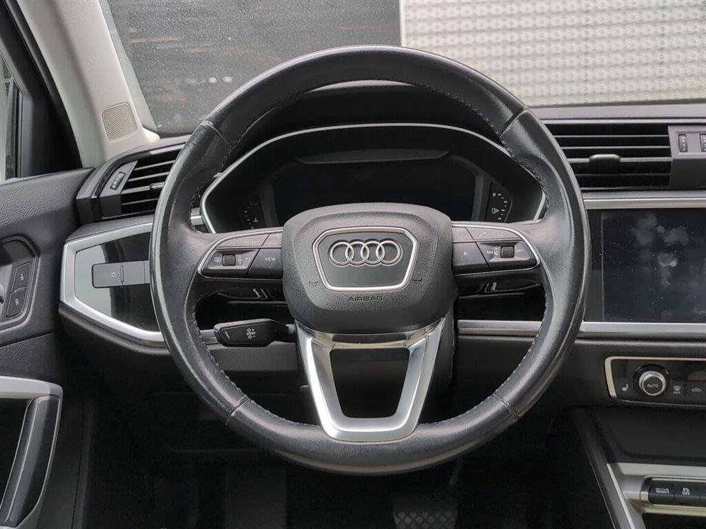 Used 2019 Audi Q3 2.0T Premium AWD/4WD image 10