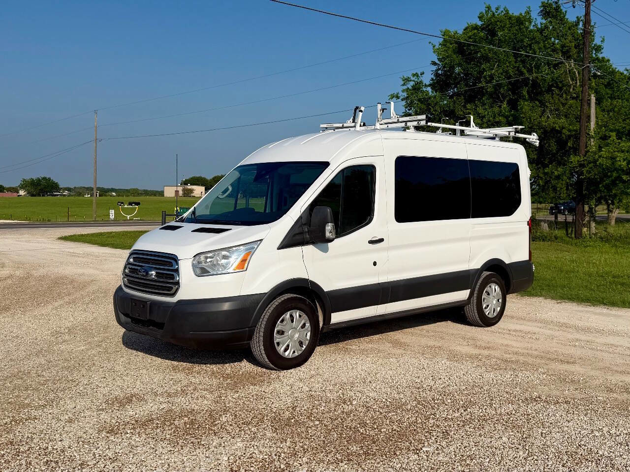 Used 2017 Ford Transit 150 XLT RWD image 1