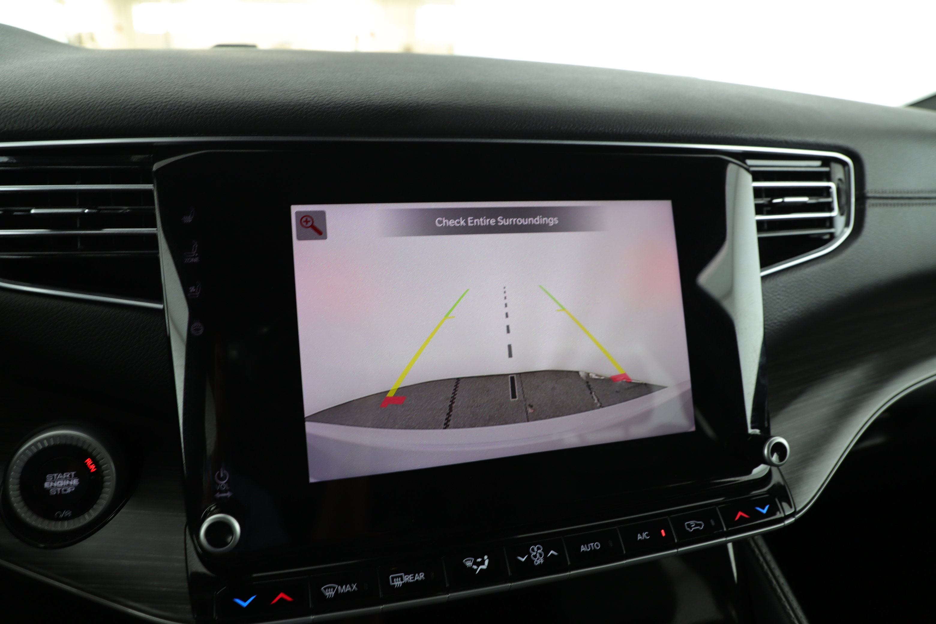 Used 2024 Jeep Wagoneer Series II w/ Flexible Seating Group image 23