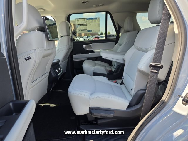 New 2027 Ford Expedition Platinum AWD/4WD image 9