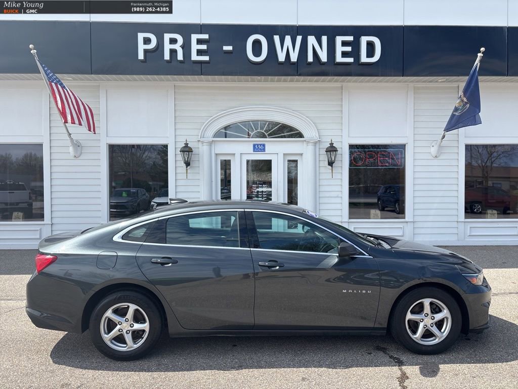Used 2018 Chevrolet Malibu LS w/ LPO, Convenience Package 1 FWD image 4