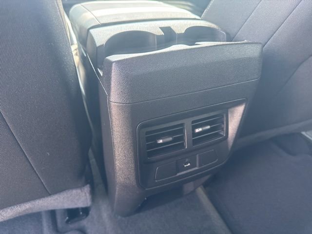 Used 2024 Chevrolet Colorado LT image 27