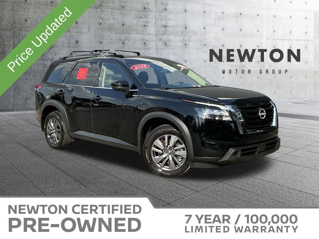 Used 2025 Nissan Pathfinder SV