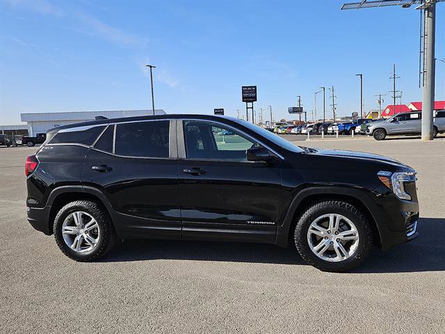 Used 2023 GMC Terrain SLE image 6