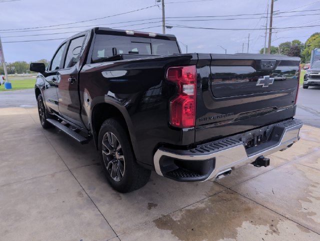 Used 2025 Chevrolet Silverado 1500 LT AWD/4WD image 7