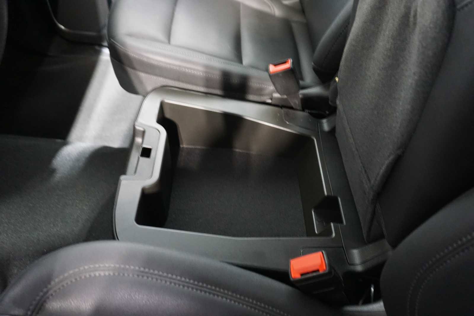 Certified 2025 GMC Sierra 1500 SLT image 25