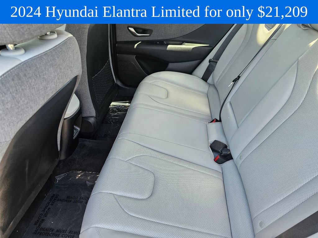 Used 2024 Hyundai Elantra Limited FWD image 18