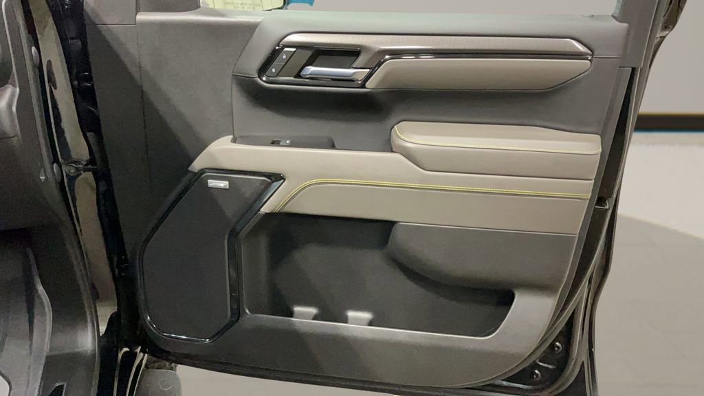 Used 2023 Chevrolet Silverado 1500 ZR2 image 26